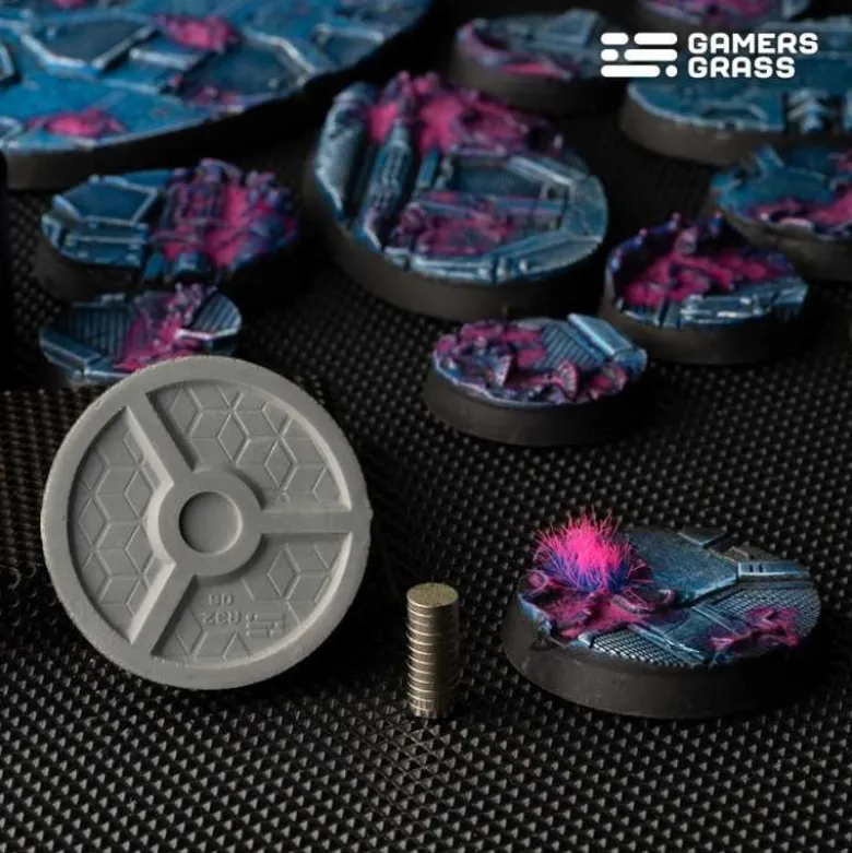 Alien Infestation Bases Round 32mm (x8)